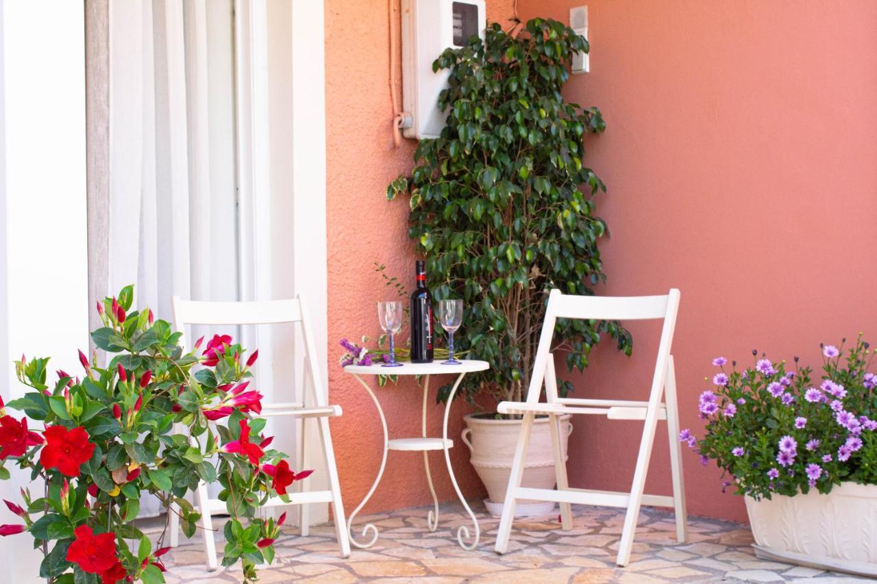 גאיוס Cristina Apartments מראה חיצוני תמונה